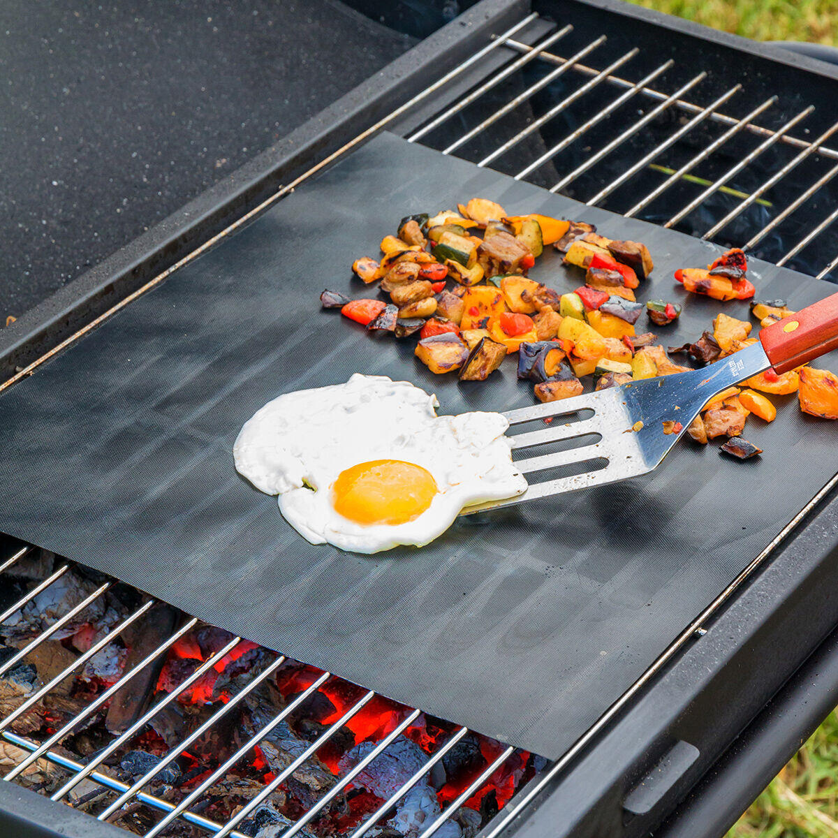 BakeShield Pro™ – Esterillas Reutilizables Antiadherentes para Horno y BBQ