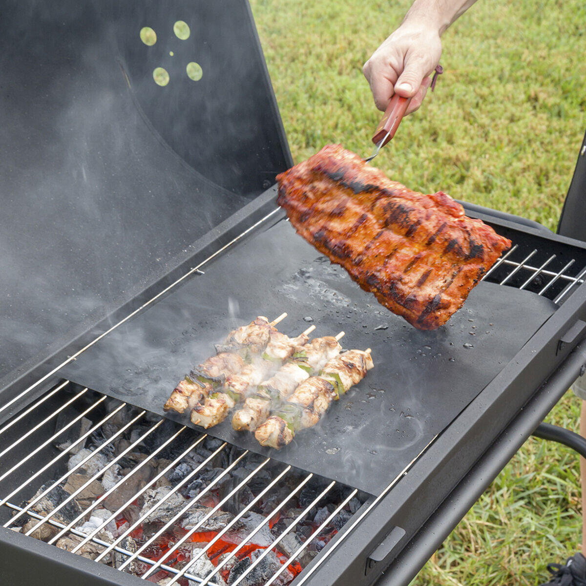 BakeShield Pro™ – Esterillas Reutilizables Antiadherentes para Horno y BBQ
